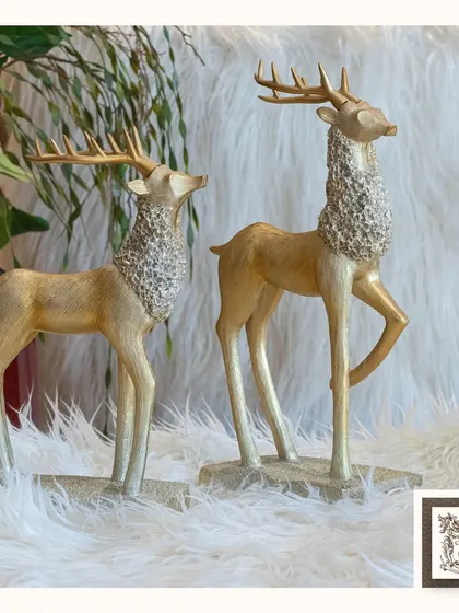 This pair of standing deer statues, with their textured golden finish, brings a touch of festive elegance to any space. They are perfect for creating a sophisticated, celebratory atmosphere.