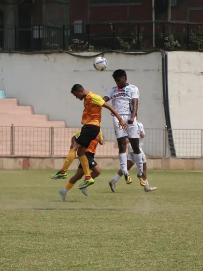 An aerial duel from Gameday 4. We fight for every ball, on the ground and in the air.