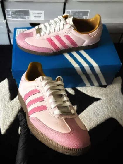 Another angle of the pink bubblegum custom sneakers.