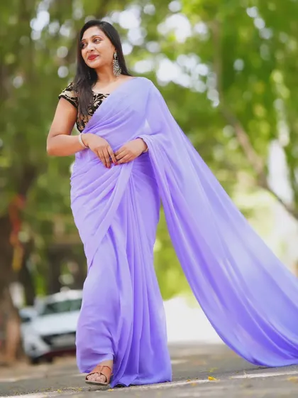 The lavender trail saree, showing its full length and beautiful drape.