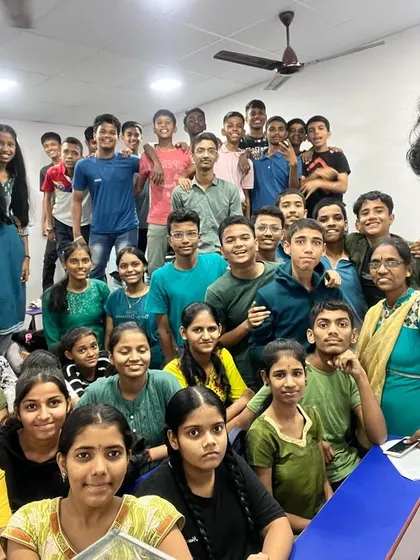Celebrating the final day of Navratri 2023 with the beautiful shade of peacock green.