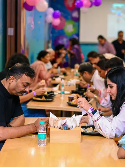 While the kids play, parents get to relax and recharge. Our Snack Box Café is the perfect spot for you to enjoy a meal or a coffee, comfortably seated with a clear view of the play areas.