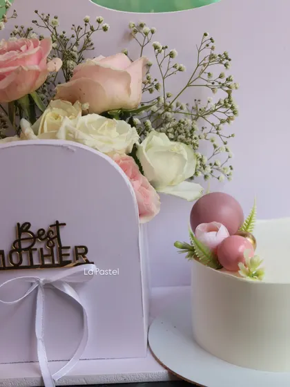 A closer look at the details of the Mother's Day hamper.