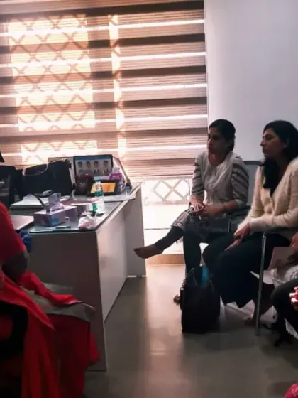 In a discussion at a Botox workshop. Learning from and with peers is crucial for refining techniques and ensuring the highest standards of patient care.