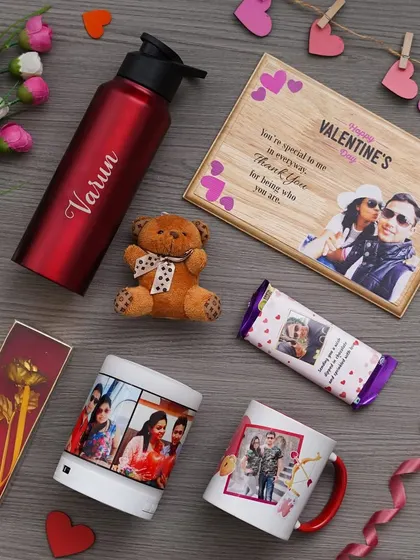 Another look at the items included in our comprehensive Valentine's Day hamper, perfect for showing your special someone how much you care.