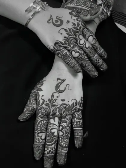 A black and white version of the personalized design, which really highlights the intricate patterns.