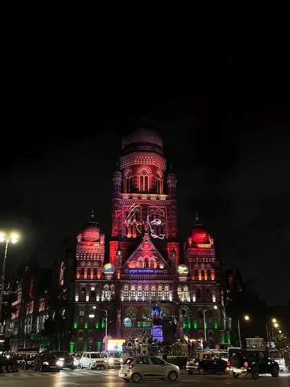 A projection of Sardar Vallabhbhai Patel on the historic BMC building, part of a tribute to freedom fighters on Independence Day.