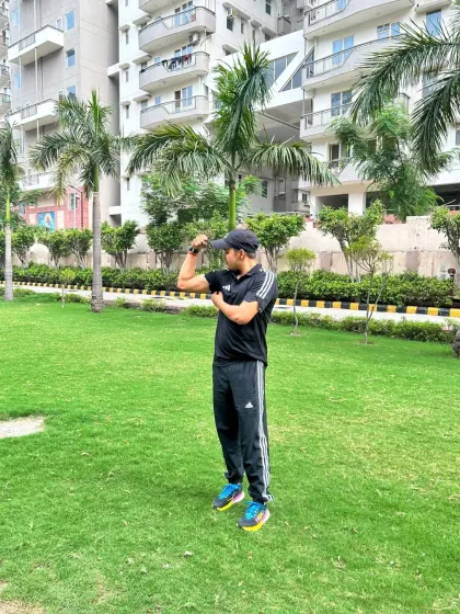 Outdoor flex in the park.