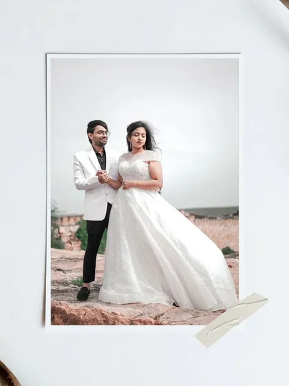 A beautifully framed portrait of the couple at Gandikota, highlighting their elegant attire against the rugged, natural backdrop.