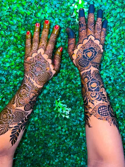A side view of the heavy floral design, showing how the pattern wraps around the arm.