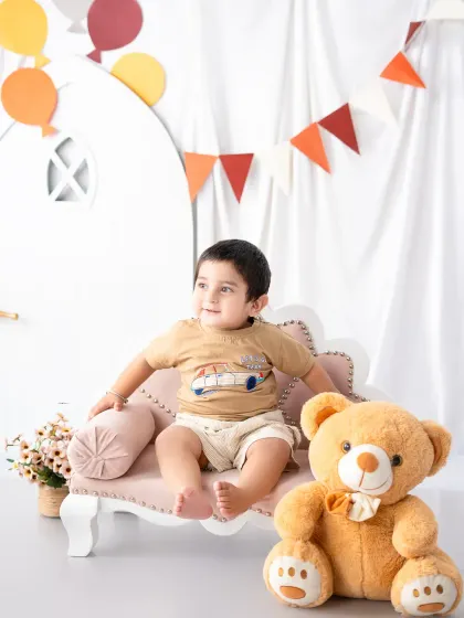 A thoughtful moment during a toddler photoshoot. I capture a range of moods and expressions to create a diverse gallery of images.