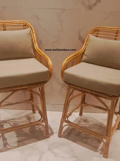 We craft premium rattan bar chairs that combine ergonomic design with natural style. These high chairs are perfect for kitchen counters, bars, or high-top tables in restaurants, and we offer custom fabric options for the cushions to match any decor.