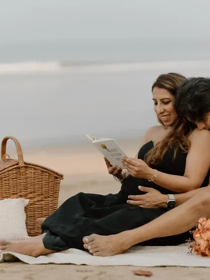 A peaceful beach picnic, reading stories and dreaming of the future. This setup combines the beauty of the sea with a cozy, personal touch.