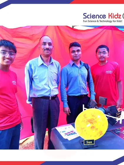 Our students and their "Solar Sphere" project being visited by scientists and engineers at VJTI's Technovanza. This project, which models how to generate electricity from space, was a huge crowd-pleaser.