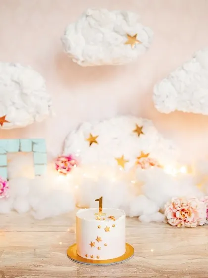 The calm before the storm. Here is the beautiful "above the clouds" setup with the cake, just waiting for the birthday girl to arrive.