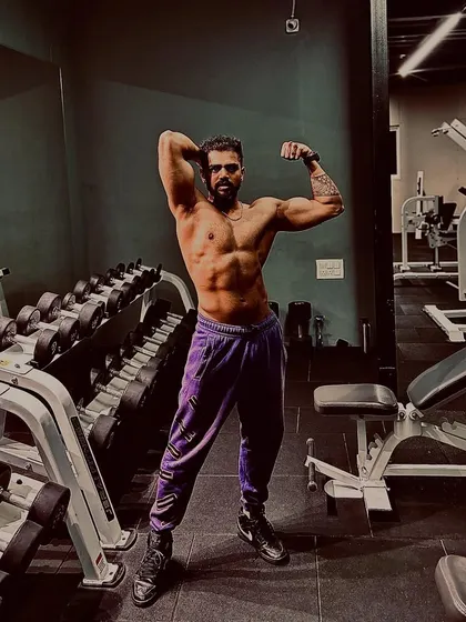 A strong physique is built with dedication day in and day out. I use my own fitness journey to motivate and guide clients in my online strength training programs, helping them build both muscle and confidence.