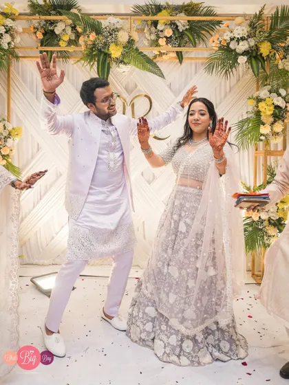 The celebration begins. We capture the fun and dance of engagement parties, showing the couple surrounded by the energy of their loved ones.