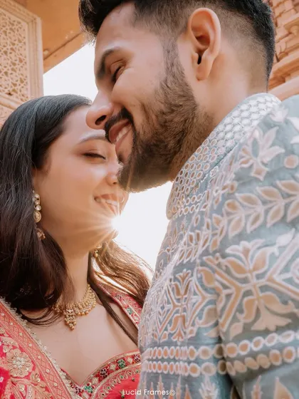 A sun-kissed close-up, full of laughter and genuine emotion. This is the kind of natural, happy moment we love to capture.
