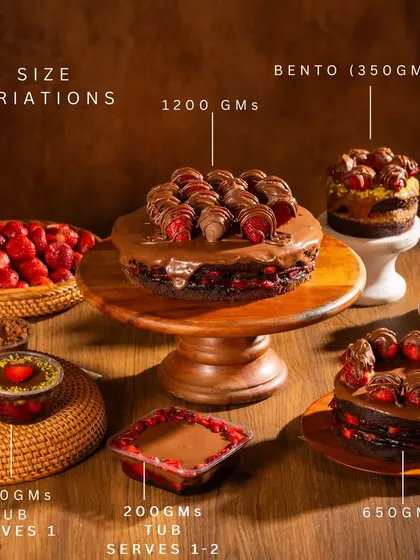 We offer our signature flavors in a size for every occasion. This graphic shows the different size variations for our Nutella Strawberry collection, from a 100g personal tub to a 1200g party cake.