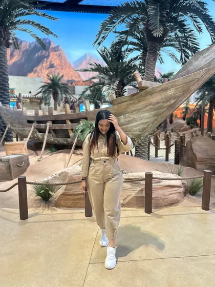 Exploring the different themed areas of SeaWorld. The comfortable sneakers are a must for a day on your feet.