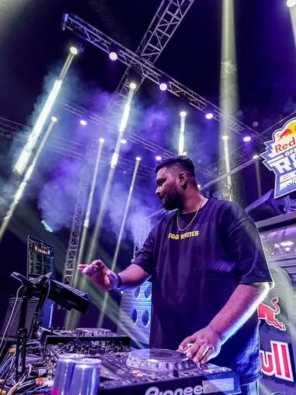 In the mix on the Red Bull stage, with spotlights beaming down. Every detail of the production adds to the experience.