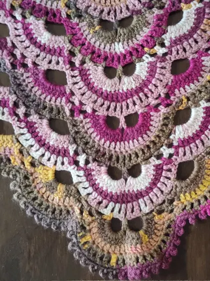 Another detail shot showing the delicate picot edging I added to the border for a refined finish.