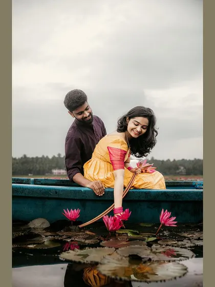 We love creating unique pre-wedding concepts that reflect your personality. A serene boat ride through a lake of water lilies becomes a beautiful, tranquil chapter in your love story.