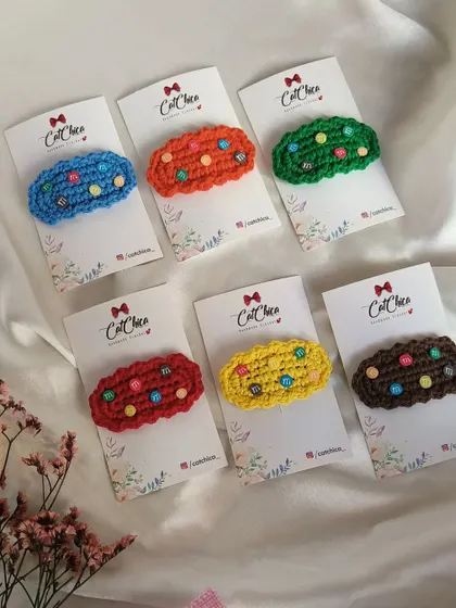 Our "Girly Gems" clips look like little candies! This set of six colorful clips is a fantastic gifting option.