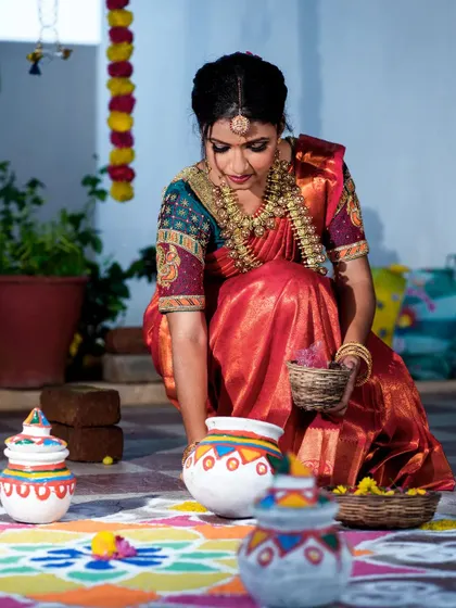 This traditional Pongal shoot shows how versatile our grand jewellery is. The guttapusalu style haram is a statement piece available for rent.
