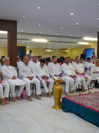 A seated meditation session during our Kashmir retreat.