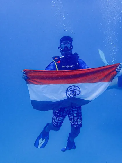 Another one of our divers celebrating the 75th Independence Day with an underwater flag hoisting.