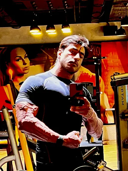 Another selfie, showing the results of considering myself brave even when defeated by time.
