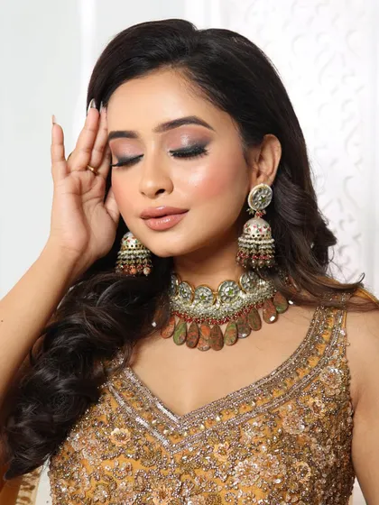A close-up of the glam look you can master. Our course provides in-depth knowledge of product application, including how to create a flawless base and stunning smokey eyes that are perfect for evening events.