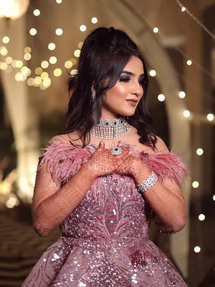 A glamorous engagement look for my stunning bride Gurusha. We went with a dramatic smokey eye and a beautiful feathered gown, creating a unique and breathtaking look that was perfect for her cocktail night.