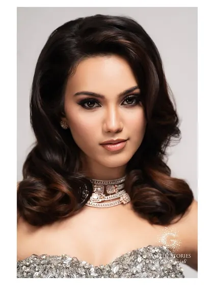 A close up on a luxe glam look we teach at the academy. Mastering a flawless, airbrushed base and a perfectly blended smokey eye are foundational skills we perfect in my advanced makeup certification course.