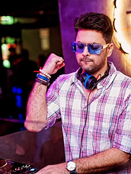 A power pose from a Sunday night at Toca. Feeling the music and getting ready to drop the next banger.
