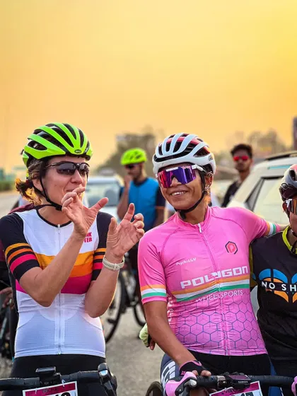 More pre-race conversations at the BBCh. Sharing tips and strategies with competitors.