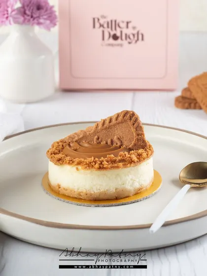 This Biscoff cheesecake is shot with soft, bright lighting to create an airy and light feel. This style, often called "high-key," is perfect for delicate desserts and bakeries with a modern aesthetic.