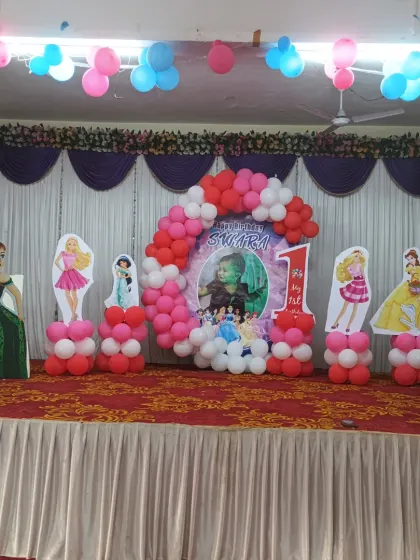 The full stage setup for the 3D Princess theme party, ready for the royal celebration.