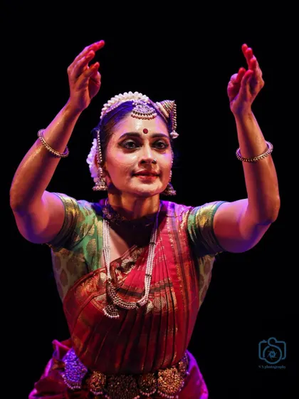 A moment of upward gaze and devotion from the Soorya Parampara Festival.
