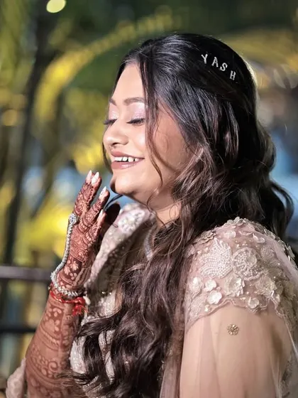Nehal being the main character for her sangeet night. The soft pink shimmer on her eyes and the glowing skin give her a magical, ethereal vibe.