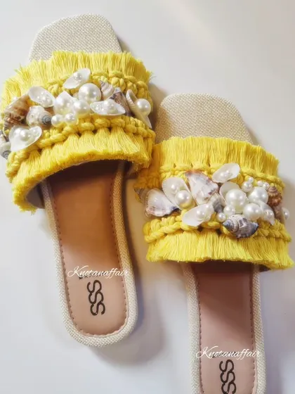 Looking for something hatke for your haldi ceremony? I made these custom macrame slippers, adorned with seashells and pearls, for a bride-to-be. They are perfect for beach weddings or any festive occasion where you want a unique, handmade accessory.