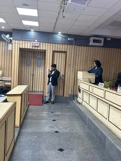 Interacting with the audience during the AOR examination panel discussion, an event designed to help young advocates navigate this challenging career step.