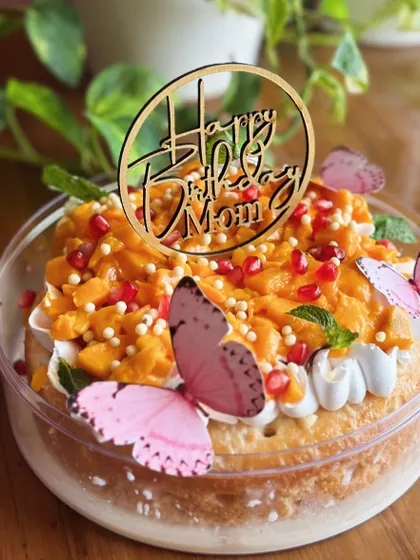 Mango season is here! Our best-selling Mango Tres Leches, Mango Blueberry, and other mango delights are back. They are fresh, juicy, and the perfect way to celebrate summer.