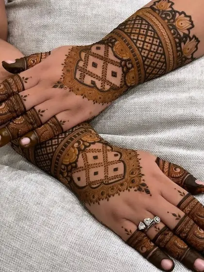 A classic and elegant design with a focus on geometric check patterns, perfect for a bride who loves clean and symmetrical art.