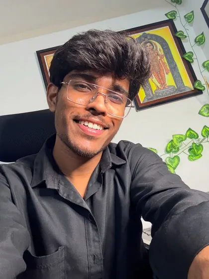 A happy selfie from my studio. I believe in my dreams and I pray to God that I can achieve them all.