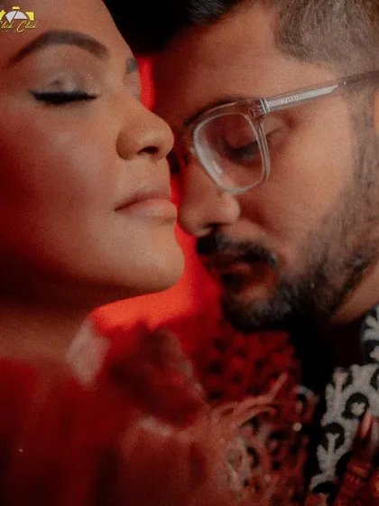 A close, intimate, and artistic portrait of Saloni and Vatsal, capturing the quiet connection between them.