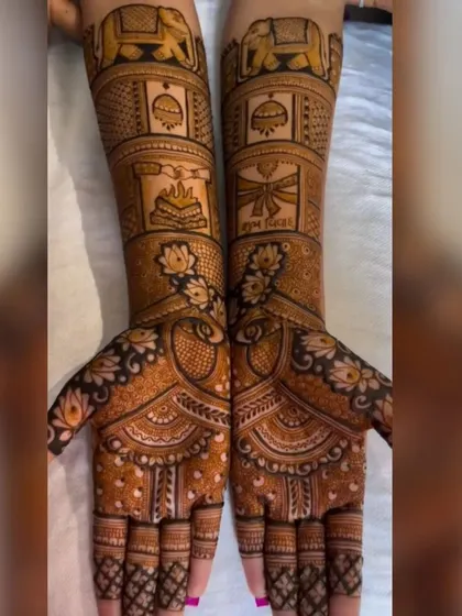 This bridal design incorporates sacred wedding rituals, with a havan kund (holy fire) and gathbandhan knot, alongside elephants, symbolizing strength and good fortune.