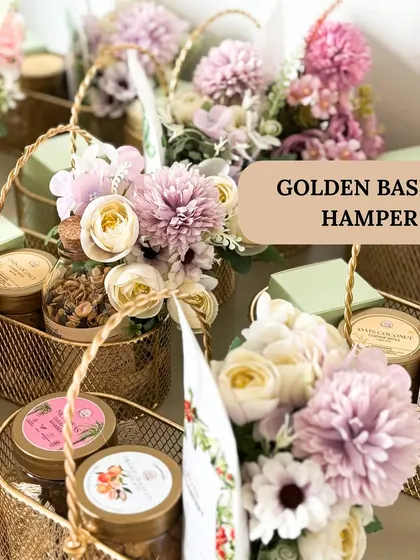 Our Golden Basket is made of a beautiful gold-colored metal mesh. It's a modern and stylish packaging choice that really makes a statement.