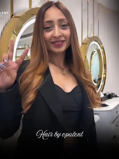 Glow up alert. This hair color transformation is your sign to book your next appointment with me.